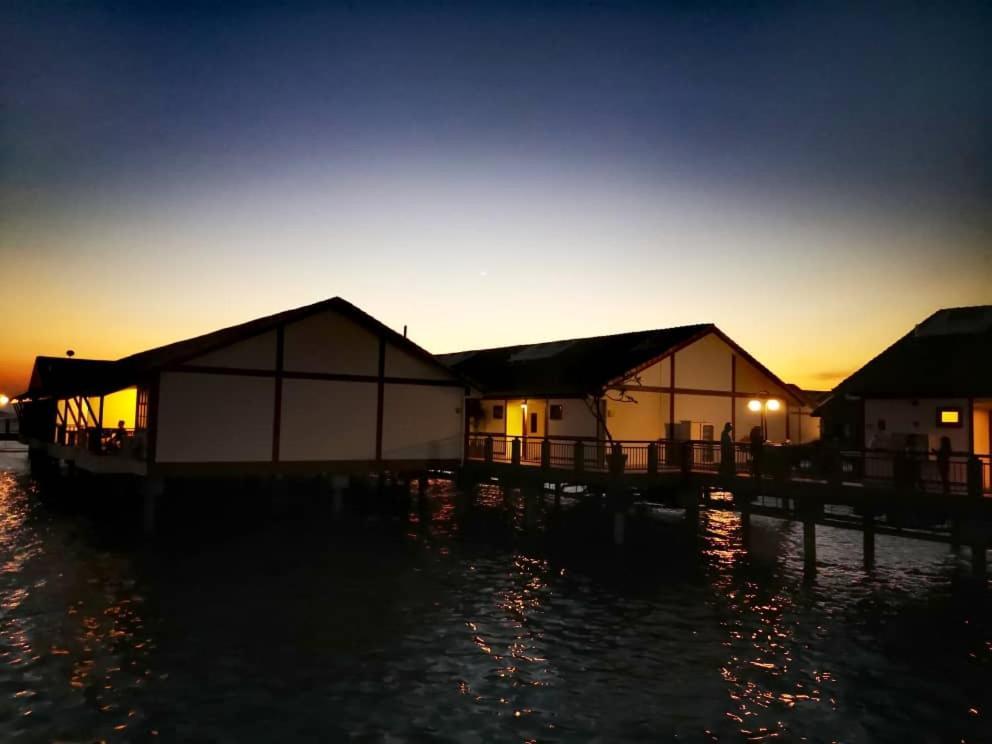 Water Chalet Port Dickson- Private Екстер'єр фото