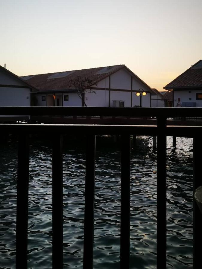 Water Chalet Port Dickson- Private Екстер'єр фото